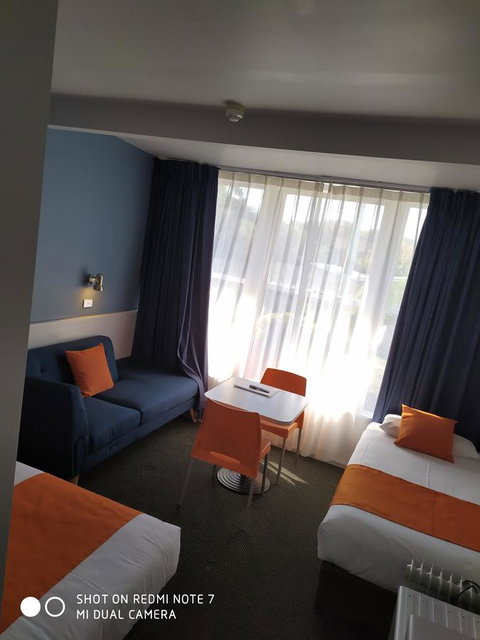 Waterfront Lodge Motel - Sunshine Coast Tourism 6