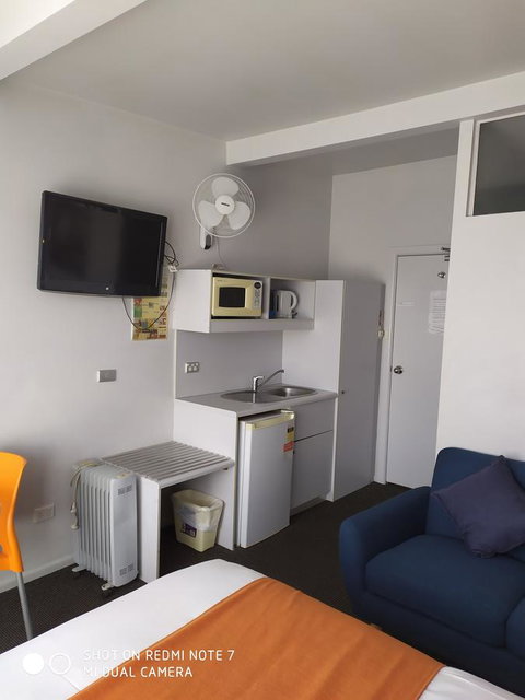 Waterfront Lodge Motel - Sunshine Coast Tourism 14
