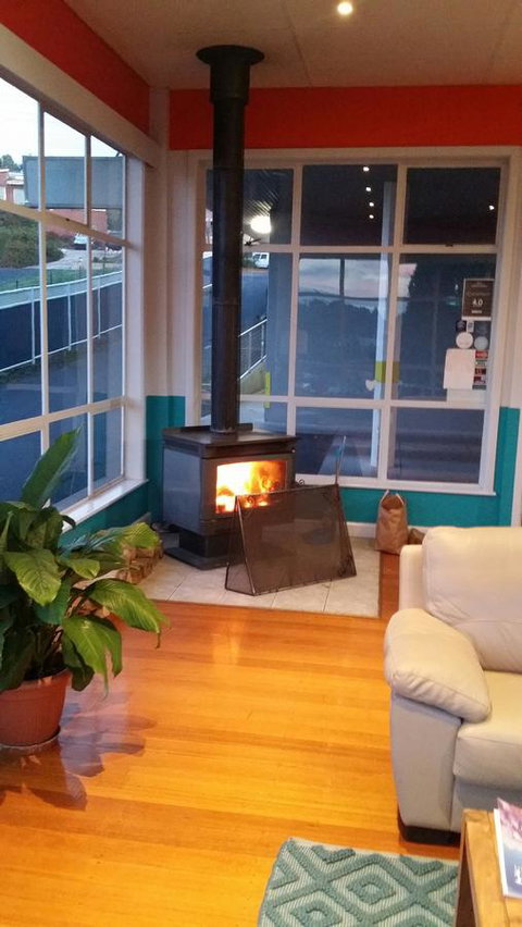 Waterfront Lodge Motel - Sunshine Coast Tourism 34