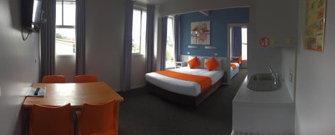 Waterfront Lodge Motel - Sunshine Coast Tourism 42