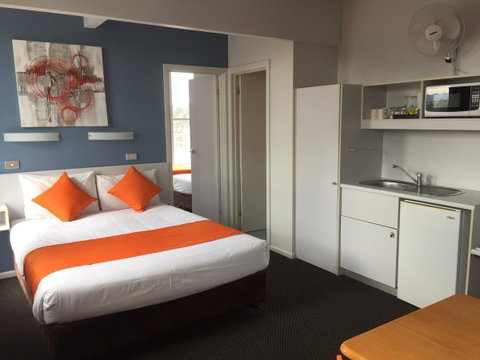Waterfront Lodge Motel - Sunshine Coast Tourism 40