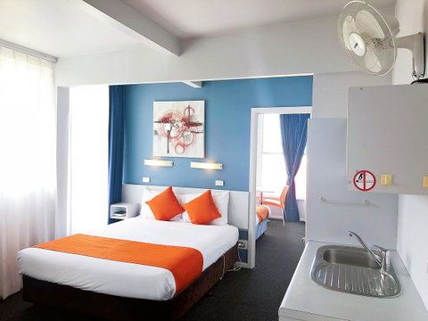 Waterfront Lodge Motel - Sunshine Coast Tourism 8