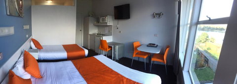 Waterfront Lodge Motel - Sunshine Coast Tourism 36