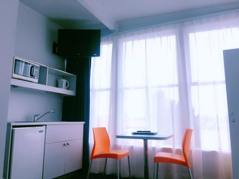 Waterfront Lodge Motel - Sunshine Coast Tourism 25