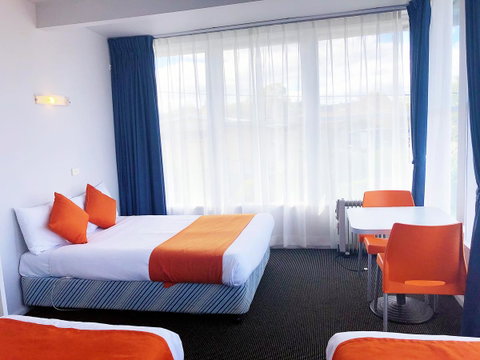 Waterfront Lodge Motel - Sunshine Coast Tourism 9