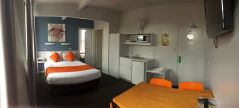 Waterfront Lodge Motel - Sunshine Coast Tourism 35