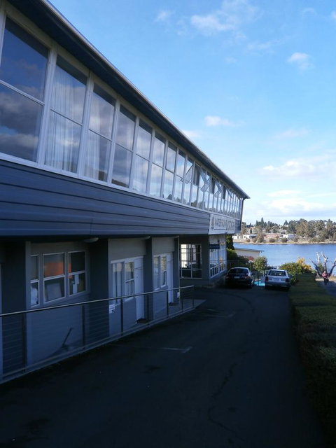 Waterfront Lodge Motel - Sunshine Coast Tourism 32