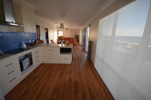Seascape Beach House - Sunshine Coast Tourism 1