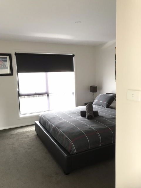 Georges Bay Apartments - Holiday Sunshine Coast 5