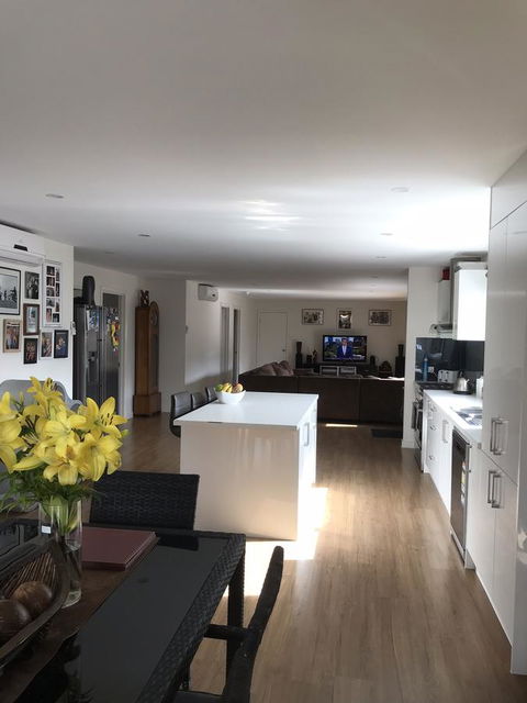 Georges Bay Apartments - Holiday Sunshine Coast 6