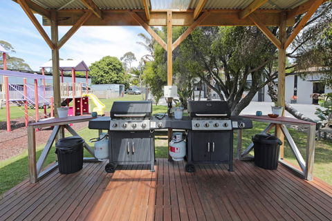 Georges Bay Apartments - Holiday Sunshine Coast 40