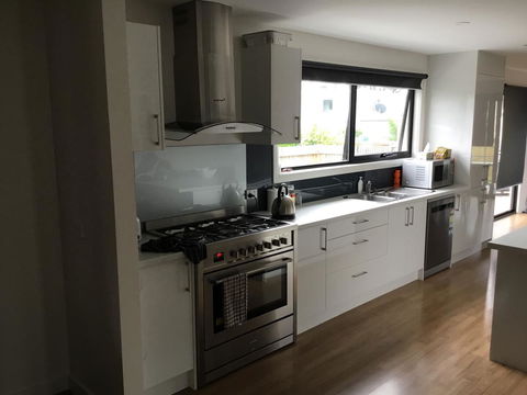 Georges Bay Apartments - Holiday Sunshine Coast 13