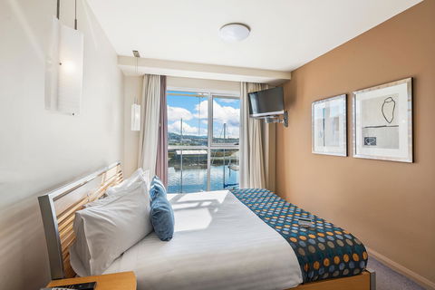 Peppers Seaport Hotel - Sunshine Coast Tourism 13