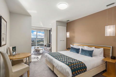 Peppers Seaport Hotel - Sunshine Coast Tourism 18