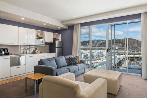Peppers Seaport Hotel - Sunshine Coast Tourism 22