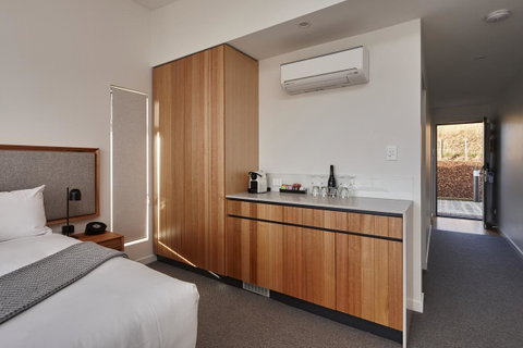 Rosevears Riverview Hotel - Sunshine Coast Tourism 18