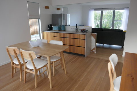 Rosevears Riverview Hotel - Sunshine Coast Tourism 3