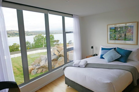 Rosevears Riverview Hotel - Sunshine Coast Tourism 6
