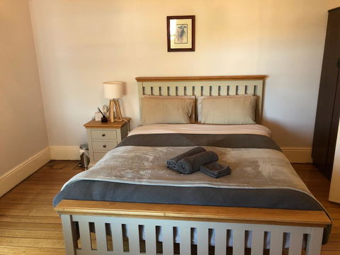 Riverbank Villa - Sunshine Coast Tourism 1