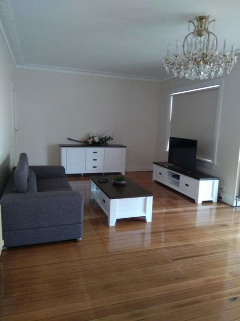 Riverbank Villa - Sunshine Coast Tourism 21