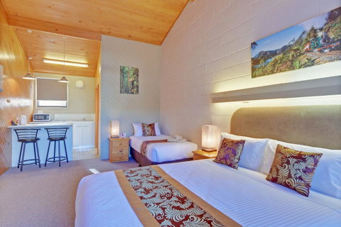 Gold Rush Inn - Sunshine Coast Tourism 4