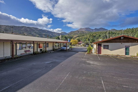 Gold Rush Inn - Sunshine Coast Tourism 1