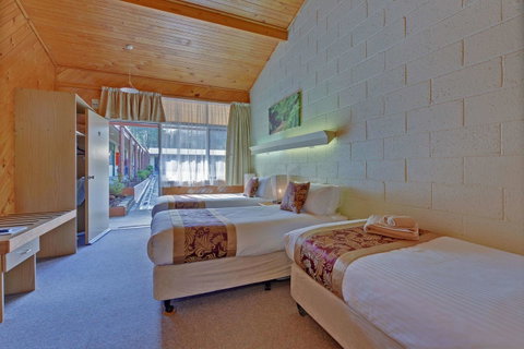 Gold Rush Inn - Sunshine Coast Tourism 15