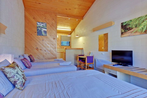 Gold Rush Inn - Sunshine Coast Tourism 13