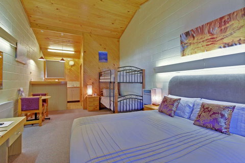 Gold Rush Inn - Sunshine Coast Tourism 17