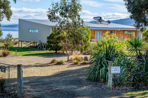 Sunset Bay Escape - Sunshine Coast Tourism 5