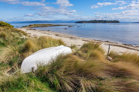 Sunset Bay Escape - Sunshine Coast Tourism 1
