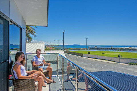 Burnie By The Bay Apartments - Sunshine Coast Tourism 8