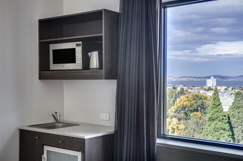 Travelodge Hotel Hobart - Sunshine Coast Tourism 3