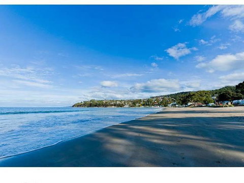 The Ultimate Beach House - Sunshine Coast Tourism 0