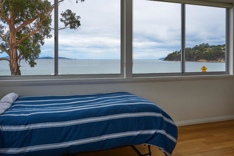 The Ultimate Beach House - Sunshine Coast Tourism 7