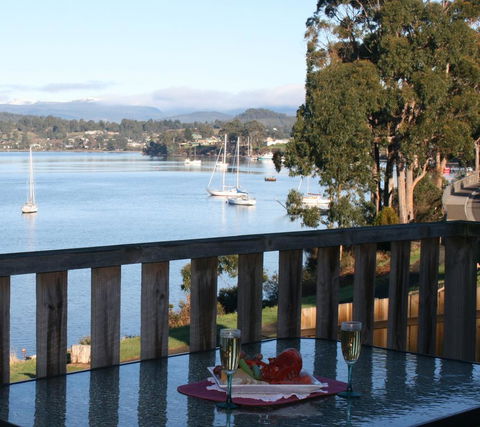 Driftwood - Sunshine Coast Tourism 3