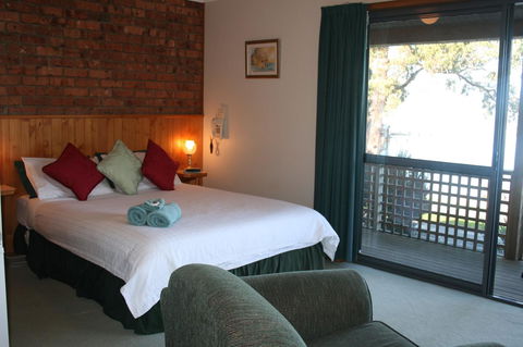 Driftwood - Sunshine Coast Tourism 4