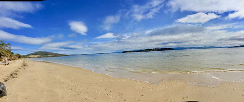 Manfield Seaside Bruny Island - Sunshine Coast Tourism 24