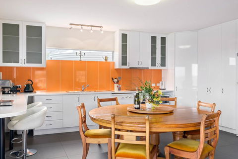 Manfield Seaside Bruny Island - Sunshine Coast Tourism 5