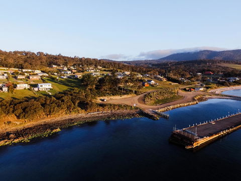 Manfield Seaside Bruny Island - Sunshine Coast Tourism 22