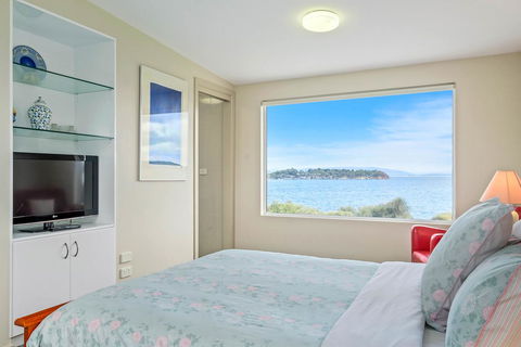 Manfield Seaside Bruny Island - Sunshine Coast Tourism 11