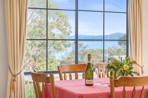Omaroo Cottage Bruny Island - Sunshine Coast Tourism 5