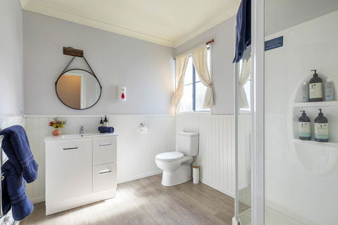 Omaroo Cottage Bruny Island - Sunshine Coast Tourism 11
