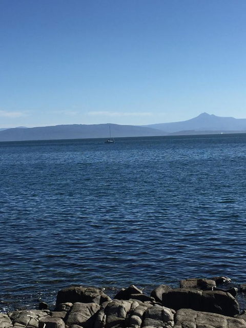 Omaroo Cottage Bruny Island - Sunshine Coast Tourism 17