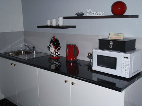 West Coaster Motel - Sunshine Coast Tourism 18