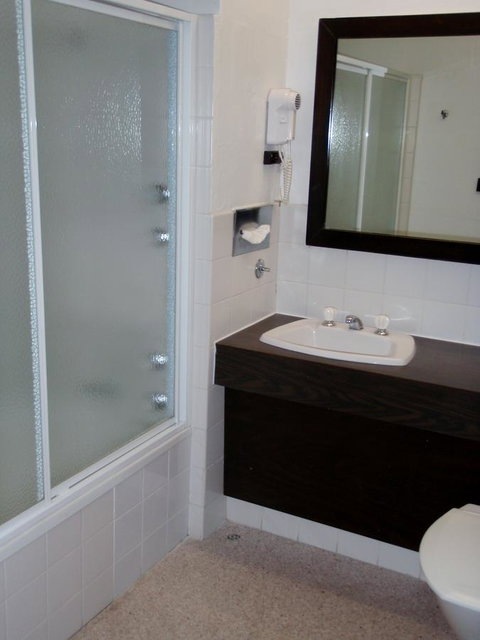 West Coaster Motel - Sunshine Coast Tourism 30