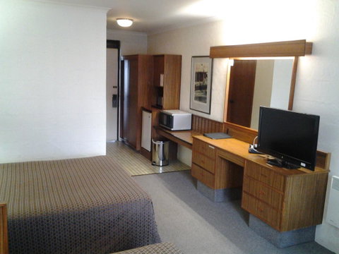 West Coaster Motel - Sunshine Coast Tourism 11
