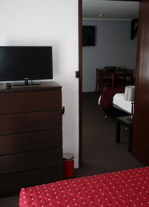 West Coaster Motel - Sunshine Coast Tourism 21
