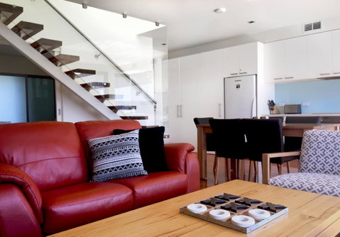 Sullivans Cove Apartments - Sunshine Coast Tourism 43