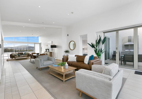Sullivans Cove Apartments - Sunshine Coast Tourism 7